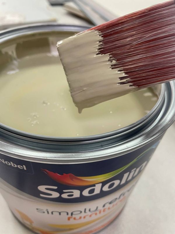 Фарба 2в1 для меблів Sadolin Simply Refresh Furniture, матова